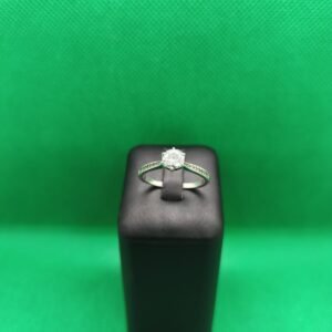 Inel din argint – design simplu și versatil